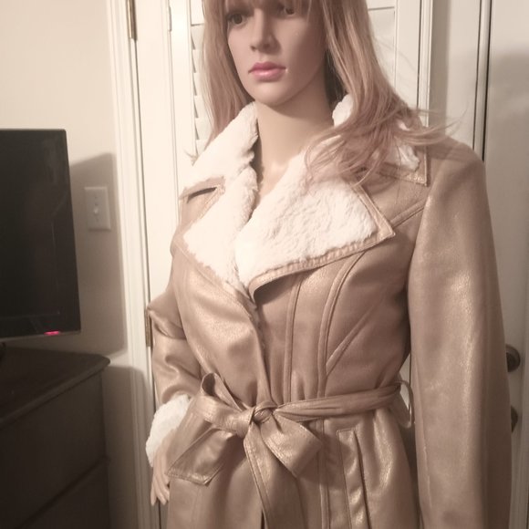 Straut your stuff in Via Spiga Jacket size Large Shimmering Gold color Belted - Picture 4 of 8